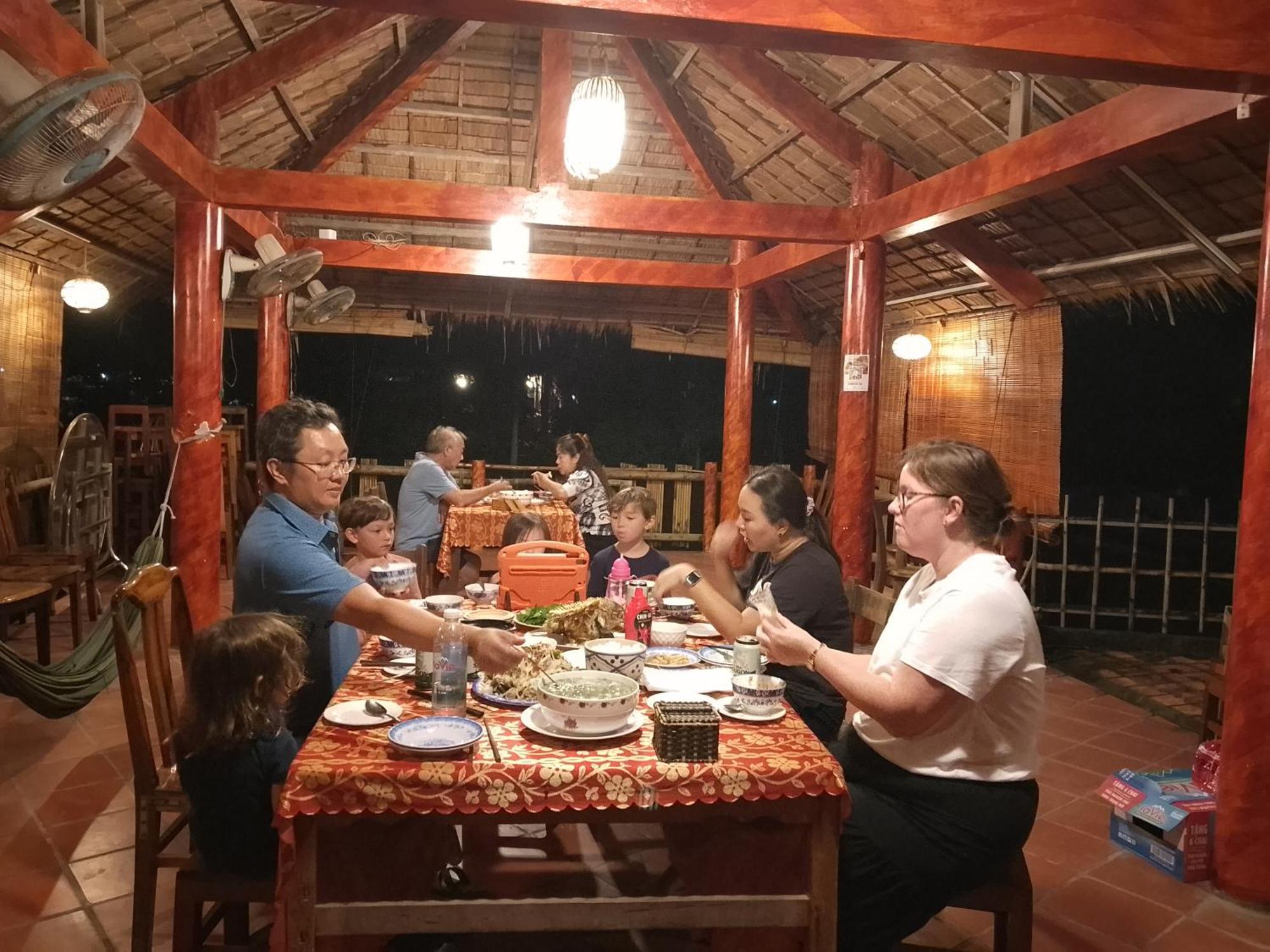 Mekong Riverside Homestay หวินห์ลอง ภายนอก รูปภาพ